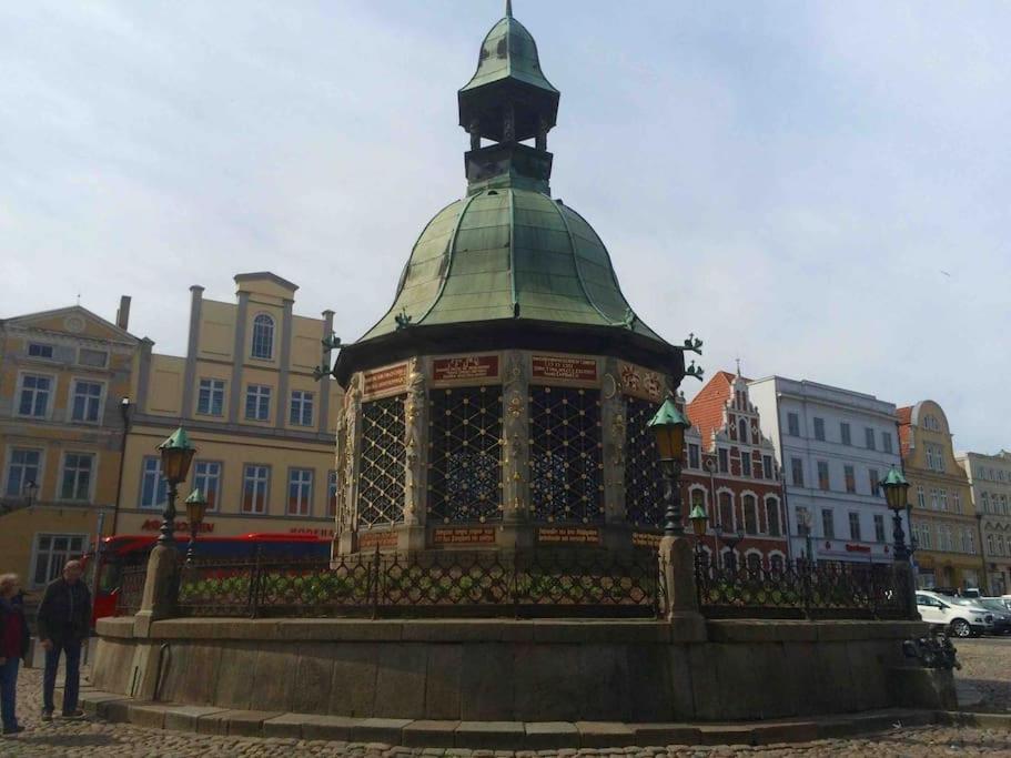 Historischer Ohlerich Speicher Hafen Wismar Ap.18 Exteriör bild