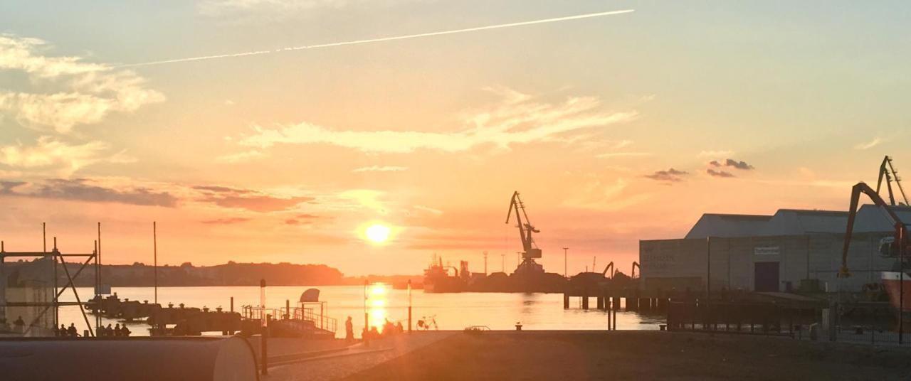 Historischer Ohlerich Speicher Hafen Wismar Ap.18 Exteriör bild